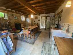 Superb ferme a quatre corps dans les vignes de Jurancon